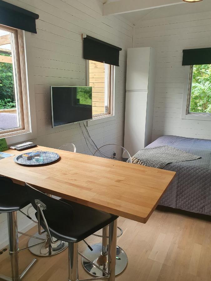 Skogsbaeckens Stugby Ab Villa โทเมลิลลา ภายนอก รูปภาพ