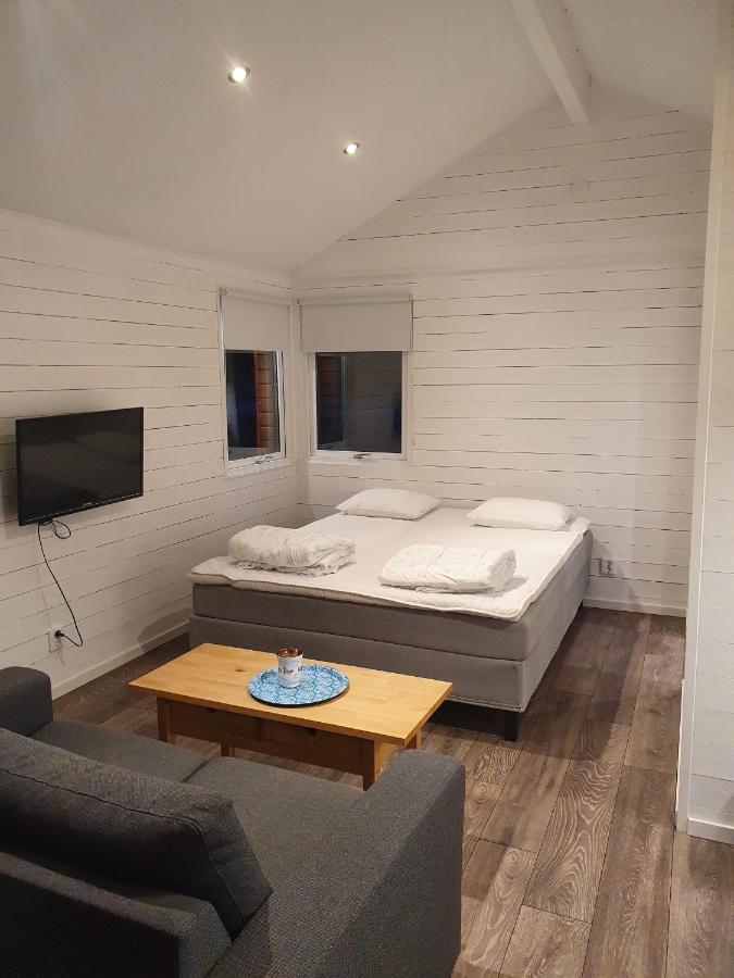 Skogsbaeckens Stugby Ab Villa โทเมลิลลา ภายนอก รูปภาพ