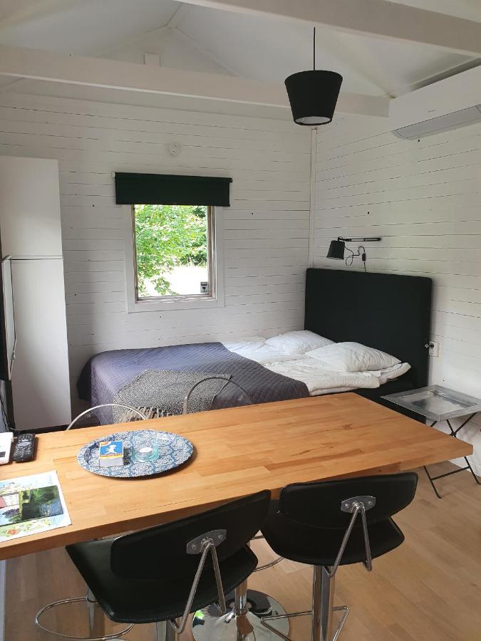 Skogsbaeckens Stugby Ab Villa โทเมลิลลา ภายนอก รูปภาพ