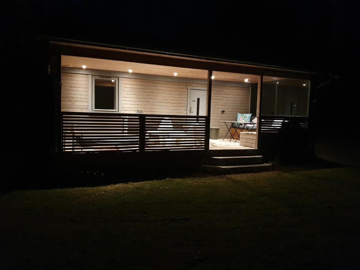 Skogsbaeckens Stugby Ab Villa โทเมลิลลา ภายนอก รูปภาพ