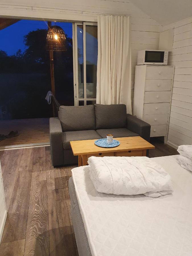 Skogsbaeckens Stugby Ab Villa โทเมลิลลา ภายนอก รูปภาพ