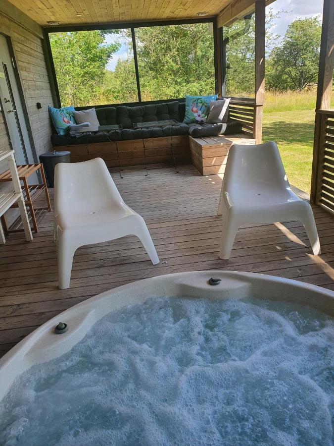Skogsbaeckens Stugby Ab Villa โทเมลิลลา ภายนอก รูปภาพ